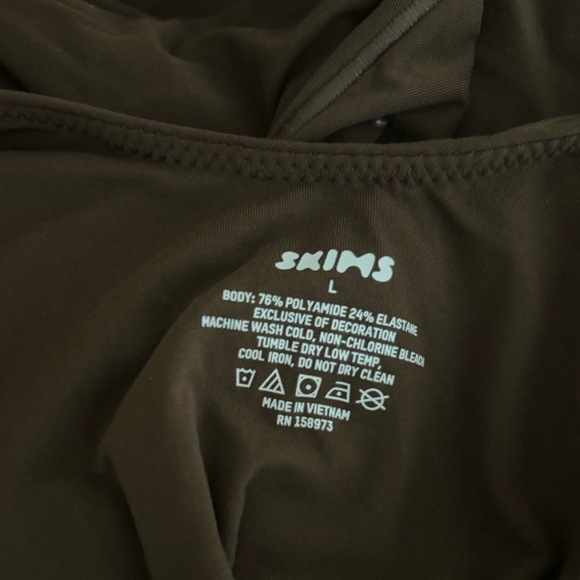 NWT SKIMS Cocoa Bodysuit L - Picture 2 of 6